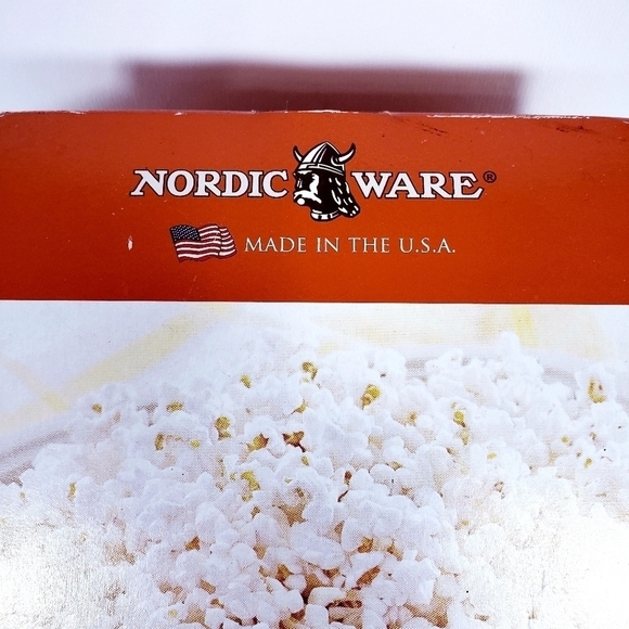 NORDIC Ware Microwave Popcorn Popper and Serving Bowl 12 Cup Capacity - Picture 3 of 12
